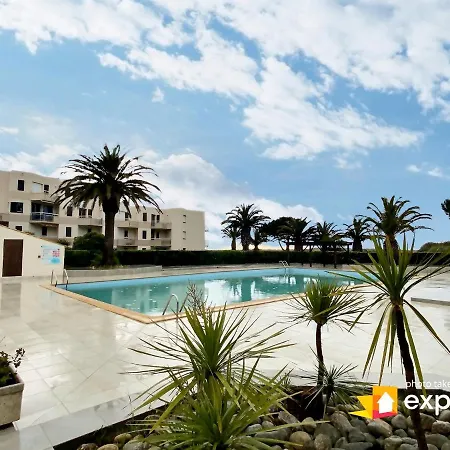 4 Couchages Piscine , , Vue Canigou Apartment *
